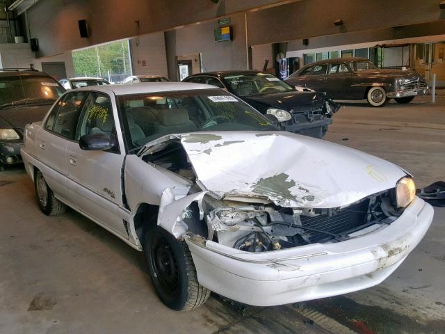 1G4NJ52T8VC440735 - 1997 BUICK SKYLARK CU WHITE photo 1