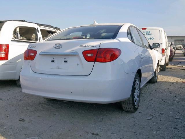 KMHDU4ADXAU936907 - 2010 HYUNDAI ELANTRA BL WHITE photo 4