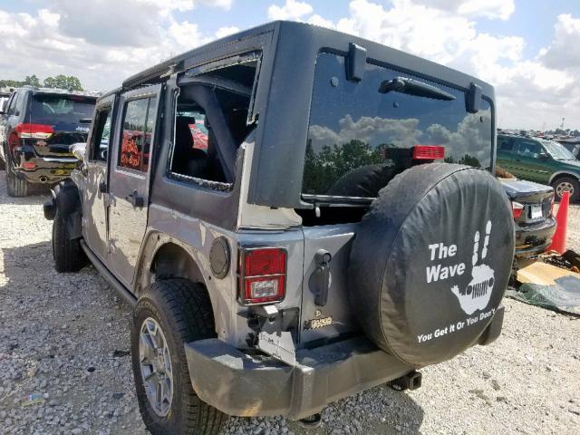 1C4HJWFG6FL770265 - 2015 JEEP WRANGLER U SILVER photo 3