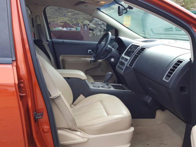 2FMDK48C08BB31632 - 2008 FORD EDGE SEL ORANGE photo 5