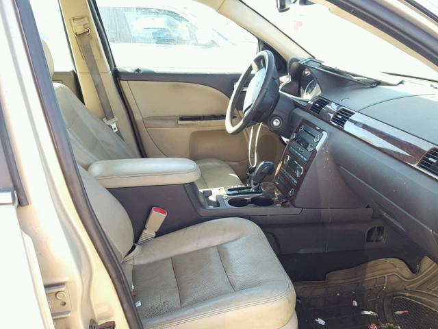 1FAHP24W08G147744 - 2008 FORD TAURUS SEL TAN photo 5