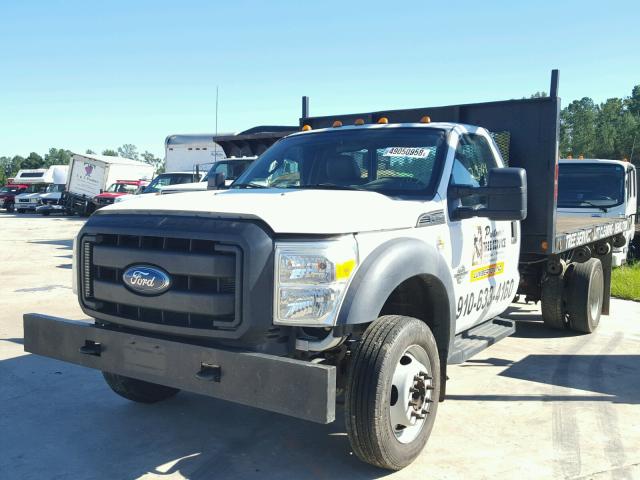 1FDUF5GT0BEB86556 - 2011 FORD F550 SUPER WHITE photo 2