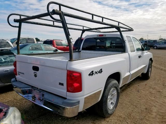 1D7HW42N95S235970 - 2005 DODGE DAKOTA SLT WHITE photo 4