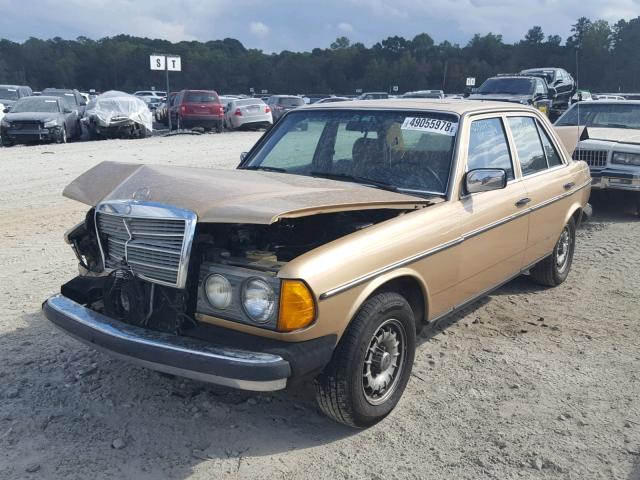 WDBAB33AXEA025556 - 1984 MERCEDES-BENZ 300 DT GOLD photo 2