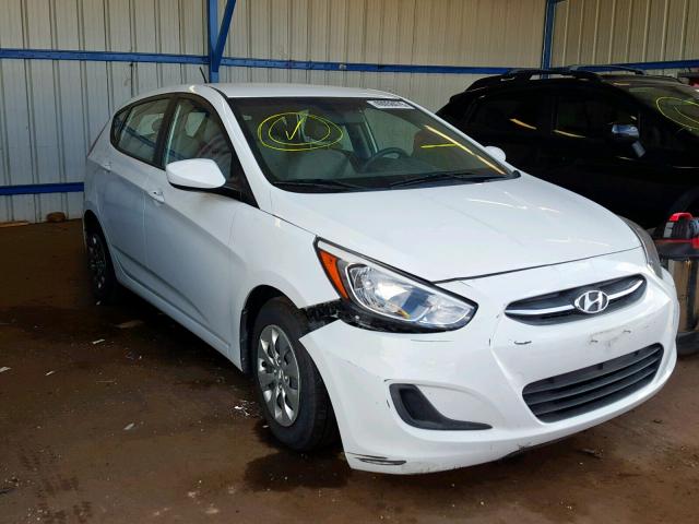 KMHCT5AE8GU266618 - 2016 HYUNDAI ACCENT SE WHITE photo 1