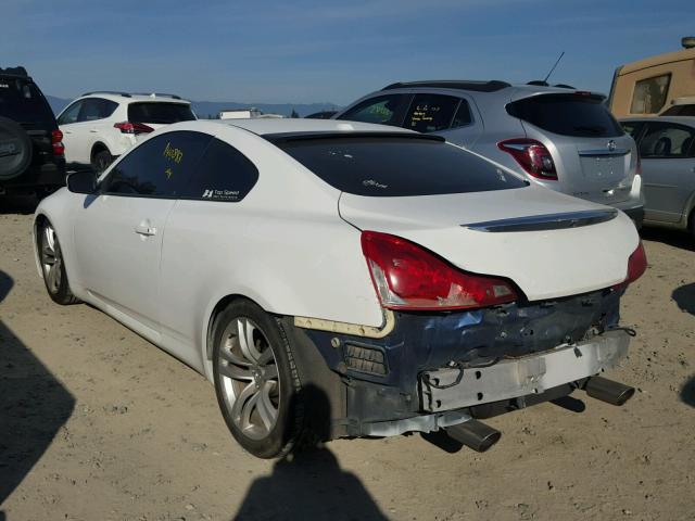 JNKCV64E19M606984 - 2009 INFINITI G37 BASE WHITE photo 3