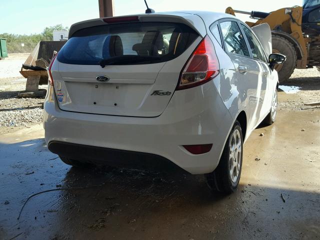 3FADP4EJ1FM167730 - 2015 FORD FIESTA SE WHITE photo 4