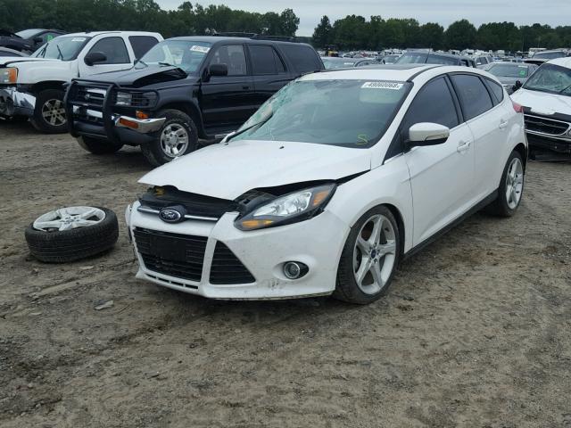 1FADP3N21EL126940 - 2014 FORD FOCUS TITA WHITE photo 2