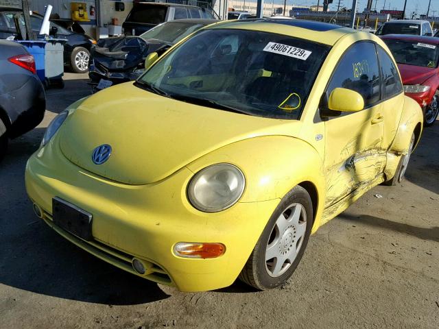 3VWCA21C7YM475150 - 2000 VOLKSWAGEN NEW BEETLE 黄色 照片 2