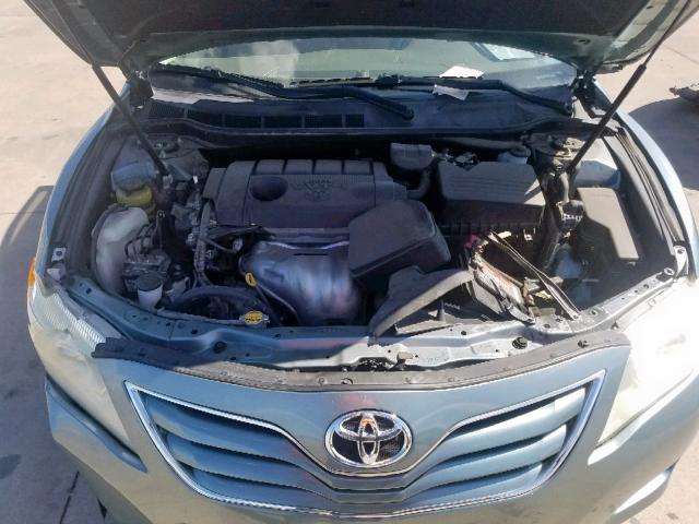 4T1BF3EK2BU623517 - 2011 TOYOTA CAMRY BASE GRAY photo 7