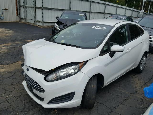 3FADP4AJ3FM115070 - 2015 FORD FIESTA S WHITE photo 2