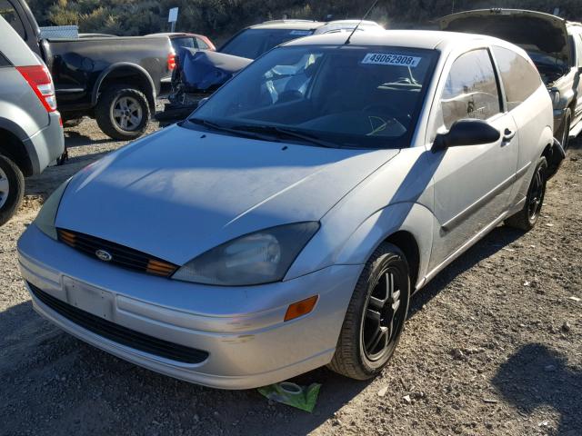 3FAFP31343R168928 - 2003 FORD FOCUS ZX3 SILVER photo 2