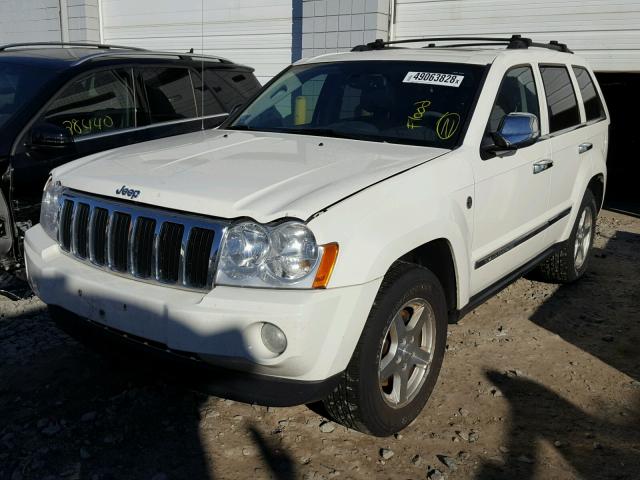 1J8HR58P17C532205 - 2007 JEEP GRAND CHER WHITE photo 2