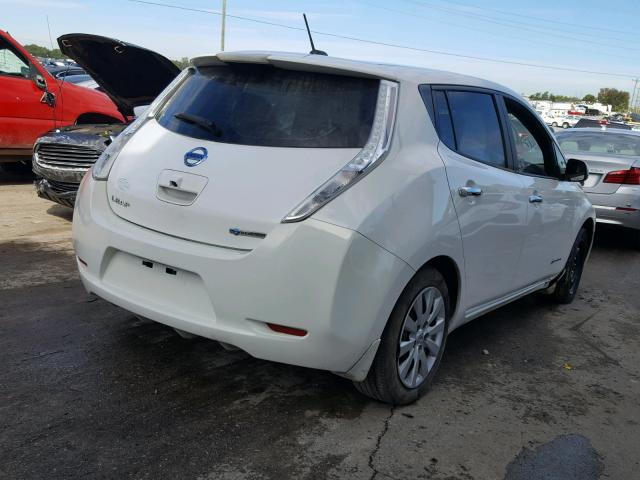 1N4AZ0CP6FC313117 - 2015 NISSAN LEAF S WHITE photo 4