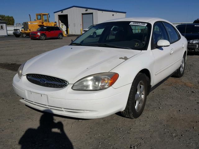 1FAFP55U7YG243389 - 2000 FORD TAURUS SES WHITE photo 2