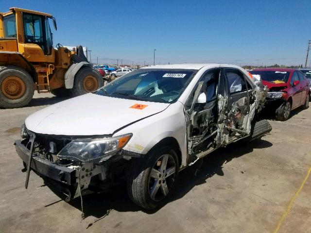 4T1BF1FK4CU587429 - 2012 TOYOTA CAMRY BASE WHITE photo 2