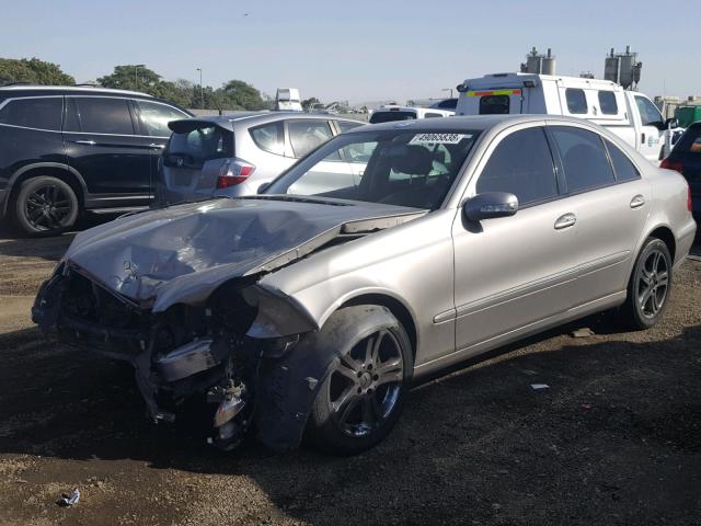 WDBUF56J16A942928 - 2006 MERCEDES-BENZ E 350 GRAY photo 2