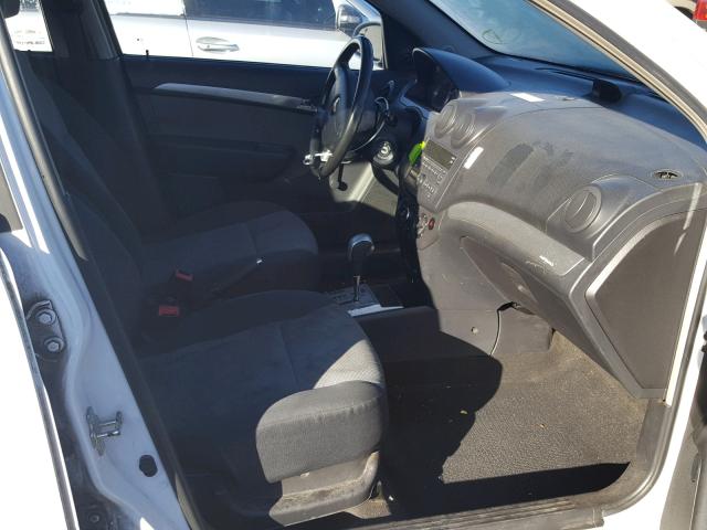 KL1TD6DE1AB049148 - 2010 CHEVROLET AVEO LS WHITE photo 5