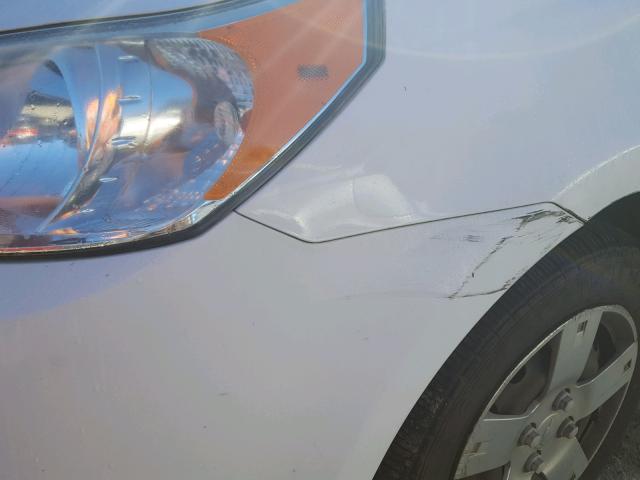 KL1TD6DE1AB049148 - 2010 CHEVROLET AVEO LS WHITE photo 9