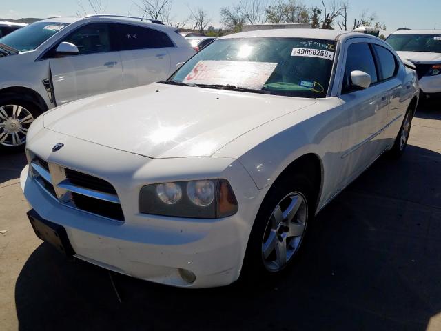 2B3CA3CV8AH207950 - 2010 DODGE CHARGER SX WHITE photo 2