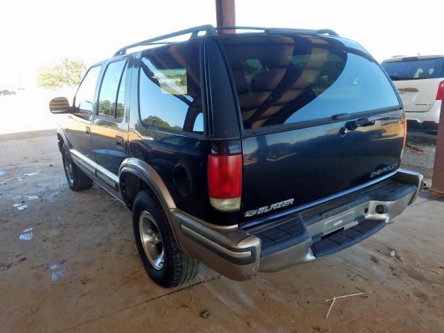 1GNCS13W0W2211796 - 1998 CHEVROLET BLAZER BLACK photo 3