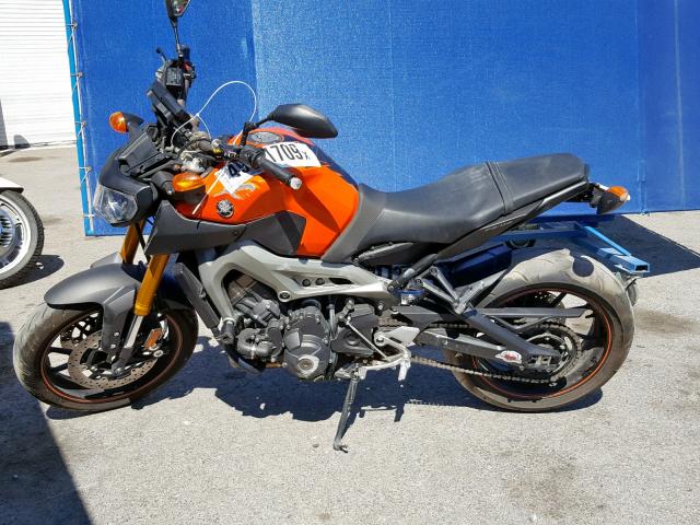 JYARN33E2EA002590 - 2014 YAMAHA FZ09 ORANGE photo 9