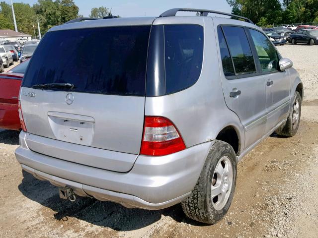 4JGAB54E03A38335 - 2003 MERCEDES-BENZ ML320 SILVER photo 4