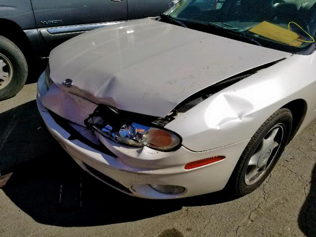 1G3GS64C614282154 - 2001 OLDSMOBILE AURORA 4.0 WHITE photo 9