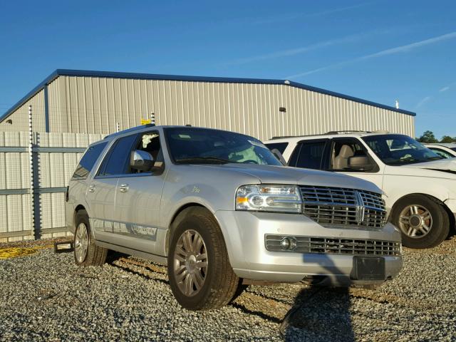 5LMJJ2J50BEJ03912 - 2011 LINCOLN NAVIGATOR Күміс фото 1