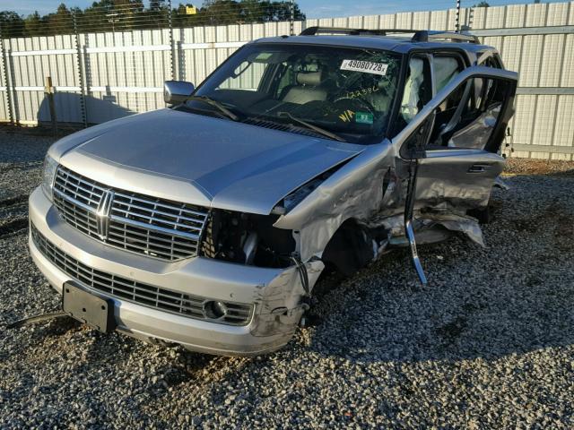 5LMJJ2J50BEJ03912 - 2011 LINCOLN NAVIGATOR Күміс фото 2