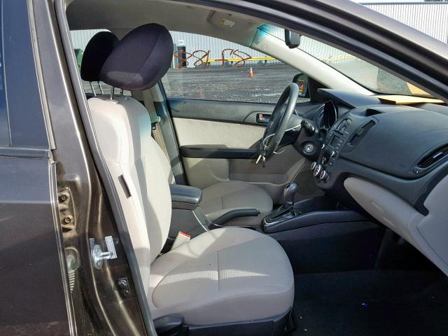 KNAFU5A26B5347119 - 2011 KIA FORTE EX GRAY photo 5