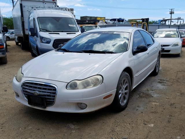 2C3HC56G5XH637679 - 1999 CHRYSLER LHS WHITE photo 2