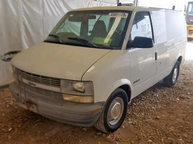 1GCDM19W3XB187638 - 1999 CHEVROLET ASTRO WHITE photo 2