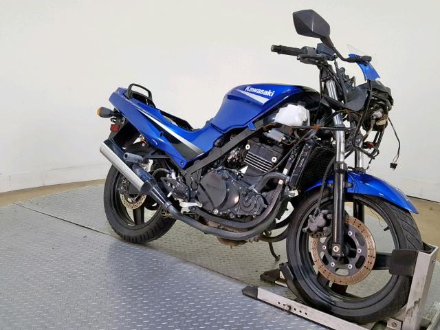 JKAEXVD115A093088 - 2005 KAWASAKI EX500 D BLUE photo 2