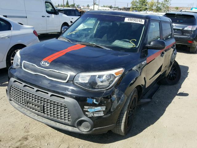 KNDJN2A28F7193807 - 2015 KIA SOUL BLACK photo 2