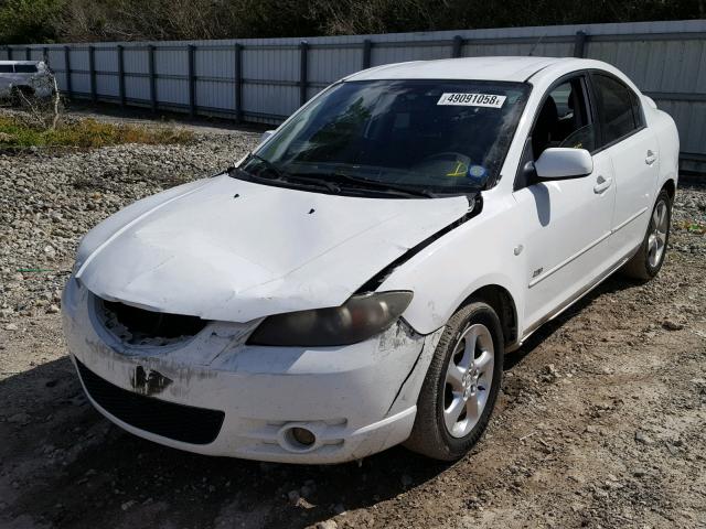 JM1BK123451235292 - 2005 MAZDA 3 S WHITE photo 2