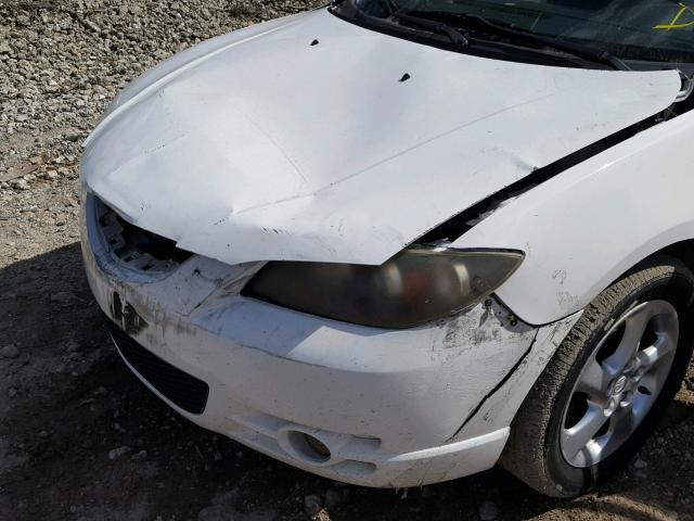 JM1BK123451235292 - 2005 MAZDA 3 S WHITE photo 9