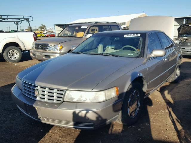 1G6KS54Y41U184372 - 2001 CADILLAC SEVILLE SL GOLD photo 2