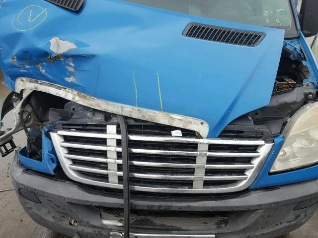 WDYPE845475214172 - 2007 FREIGHTLINER SPRINTER 2 BLUE photo 7