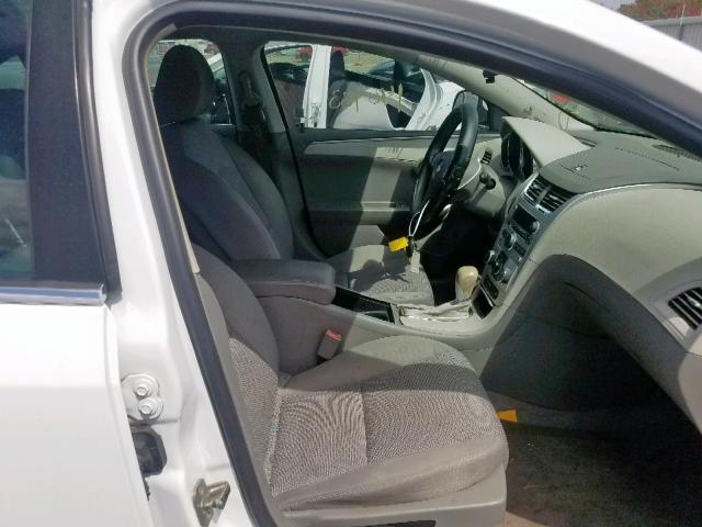 1G1ZC5E06CF158194 - 2012 CHEVROLET MALIBU 1LT 白色 照片 5