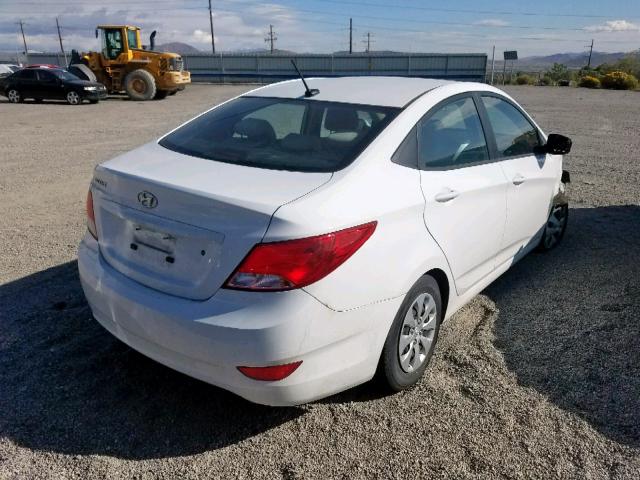 KMHCT4AE3GU160684 - 2016 HYUNDAI ACCENT SE WHITE photo 4