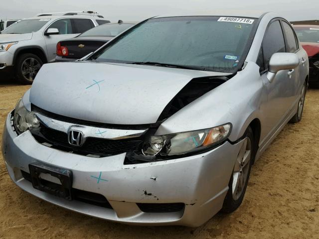 19XFA1F68BE036795 - 2011 HONDA CIVIC LX-S Gümüş foto 2