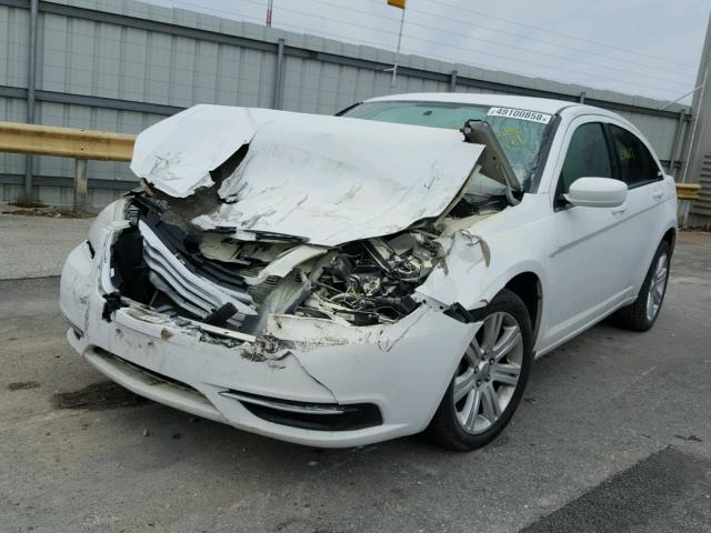 1C3CCBBB5CN131676 - 2012 CHRYSLER 200 TOURIN WHITE photo 2