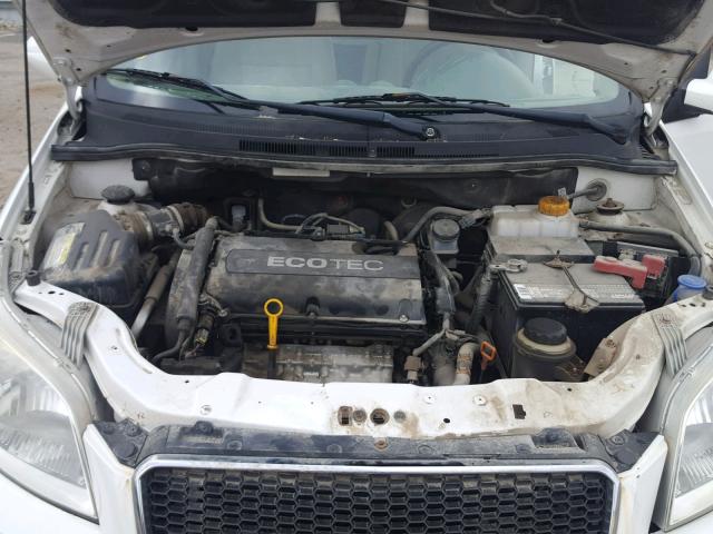 KL1TD66E19B680605 - 2009 CHEVROLET AVEO LS WHITE photo 7