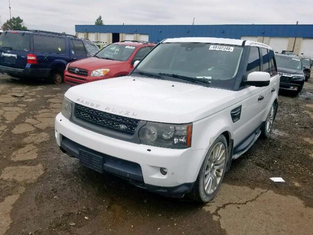 SALSK2D42BA268839 - 2011 LAND ROVER RANGE ROVE WHITE photo 2