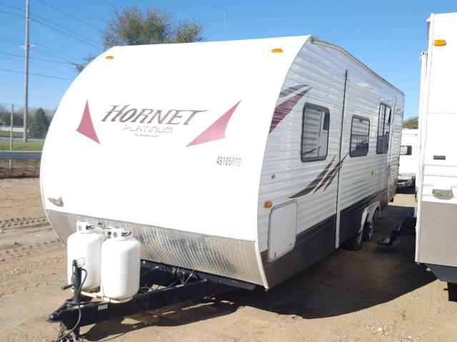 4YDT26R27B7200055 - 2011 KEYSTONE HORNET WHITE photo 2