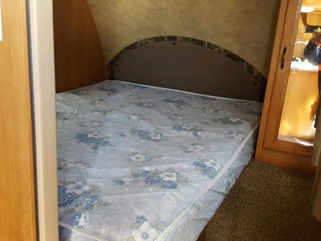 4YDT26R27B7200055 - 2011 KEYSTONE HORNET WHITE photo 5