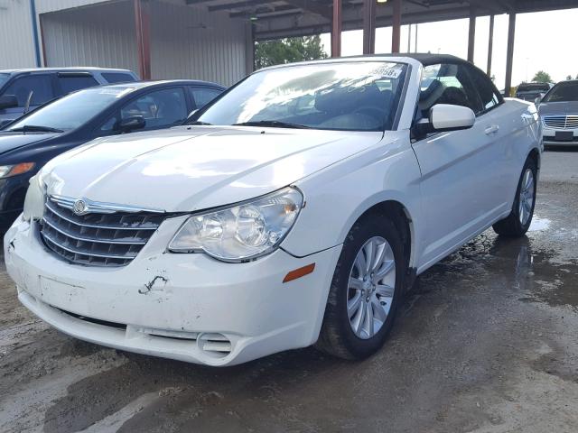 1C3BC5ED5AN142989 - 2010 CHRYSLER SEBRING TO WHITE photo 2