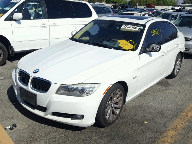 WBAPH5G57BNM73466 - 2011 BMW 328 I SULE WHITE photo 2