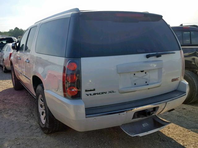 1GKUCMEFXAR128499 - 2010 GMC YUKON XL D WHITE photo 3